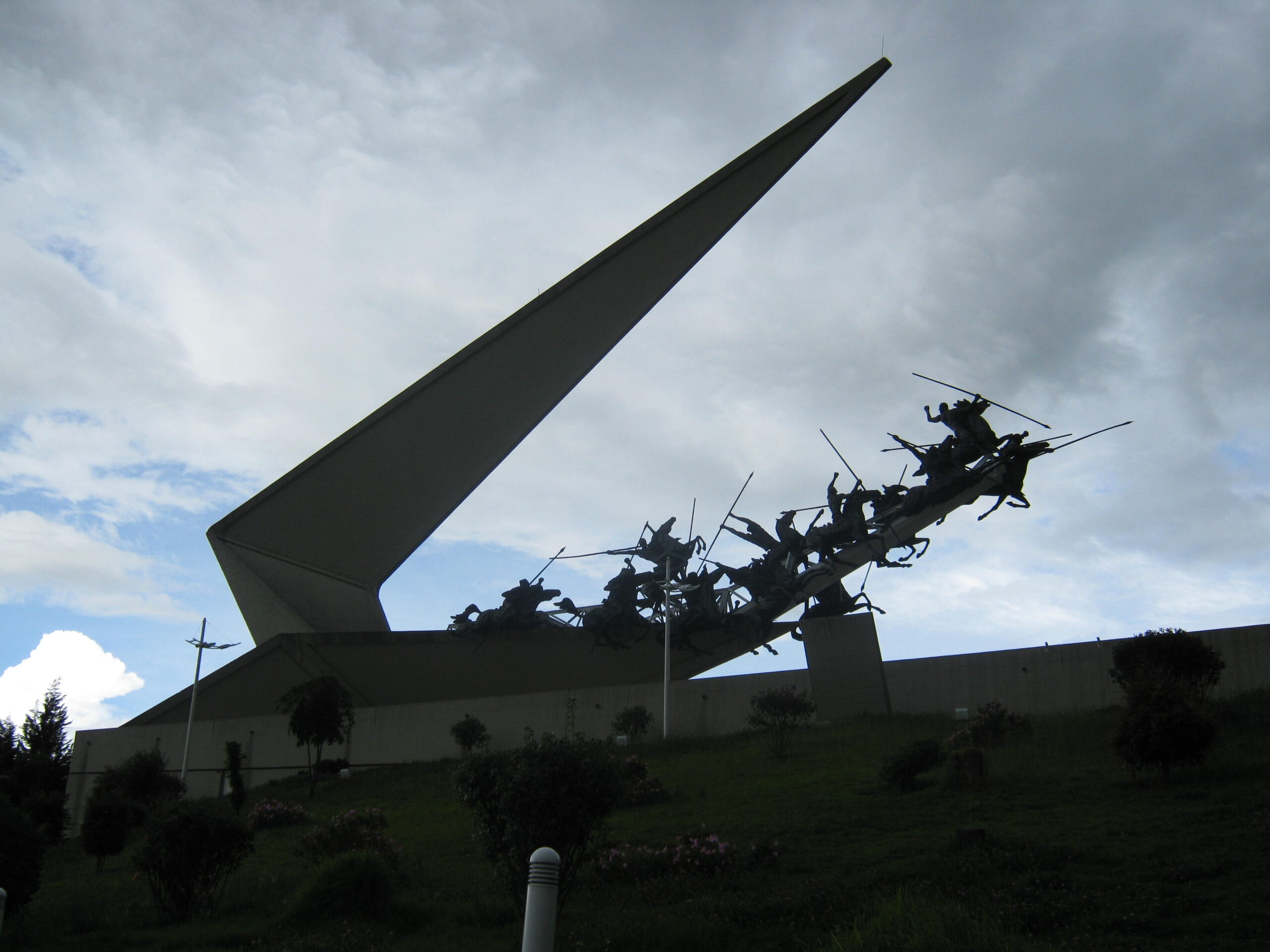 Monumento a Los Lanceros